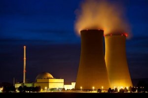 ظریف: ایران برای توان هسته‌ای نیم‌تریلیون دلار هزینه داده؛