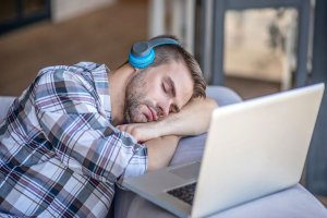 ماجرای «تونل» زیر بازار بزرگ تهران؛ شهردار منطقه ۱۲: احتمالاً [حفاری] از اواسط دهه ۹۰ آغاز شده و تا پایان سال گذشته ادامه داشته / وزارت راه: احتمال فروریزش کلی بسیار بالا است / آتش‌نشانی: اگر خدایی نکرده اتفاقی رخ دهد، مطمئناً با یک فاجعه روبه‌رو خواهیم شد